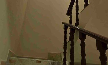 Casa de 3 pisos en RENTA, en privada, en el Fraccionamiento Villas del Álamo, al oriente de la ciudad de Pachuca, en Mineral de la Reforma, Hidalgo.