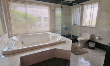 Venta Casa Miravalle 4 Cumbaya