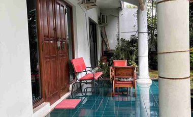 RUMAH DI MENTENG DOMISILI PEJABAT HARGA EKONOMIS