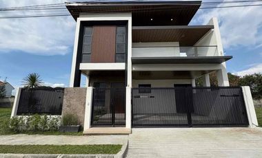 MODERN HOME FOR SALE