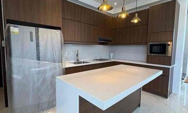 MODERN HOME FOR SALE