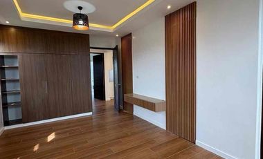 MODERN HOME FOR SALE