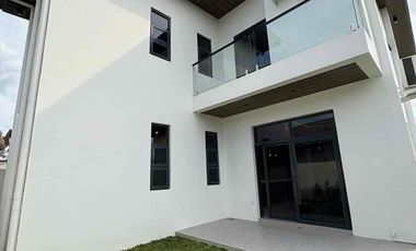 MODERN HOME FOR SALE