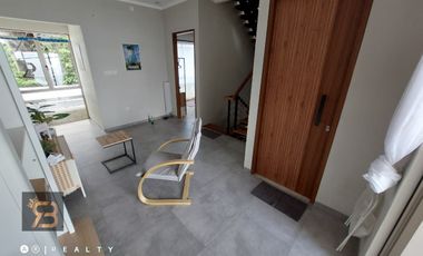 DIJUAL RUMAH BARU MODERN Dengan Kolam Renang Pribadi di Cigadung Dago Bandung
