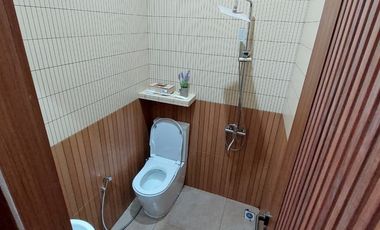 DIJUAL RUMAH BARU MODERN Dengan Kolam Renang Pribadi di Cigadung Dago Bandung