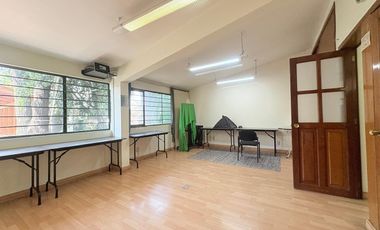 POR EL HOSPITAL MEDICA SUR CASA - OFICINA EN VENTA