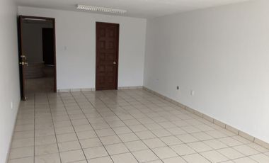 RENTO EDIFICIO DE 500M2, EN CHAPUL ORIENTE, DE 3 NIVELES, CON 11 OFICINAS, 9 BAÑOS.