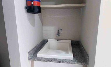 Departamento de venta, sector Carolina, Eloy Alfaro y M. de Jesús. Vista espectacular. Piso alto