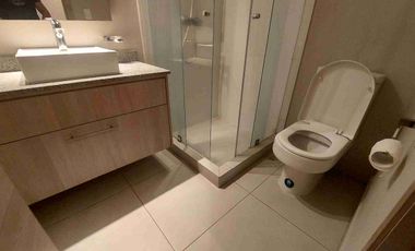 Departamento de venta, sector Carolina, Eloy Alfaro y M. de Jesús. Vista espectacular. Piso alto