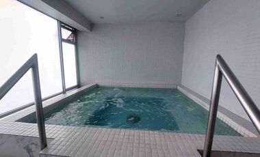 Departamento de venta, sector Carolina, Eloy Alfaro y M. de Jesús. Vista espectacular. Piso alto