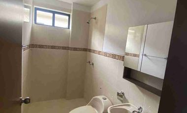 ALQUILER  VIVIENDA  5 HABITACIONES CIUDAD CELESTE LA PENÍNSULA. .