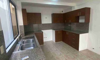 ALQUILER  VIVIENDA  5 HABITACIONES CIUDAD CELESTE LA PENÍNSULA. .