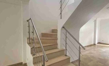 ALQUILER  VIVIENDA  5 HABITACIONES CIUDAD CELESTE LA PENÍNSULA. .