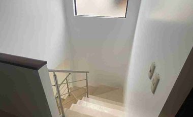 ALQUILER  VIVIENDA  5 HABITACIONES CIUDAD CELESTE LA PENÍNSULA. .