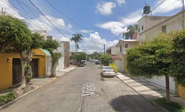 AMPLIA CASA EN ZAMORA A SOLO 5 MIN DE LA PLAZA DE ARMAS