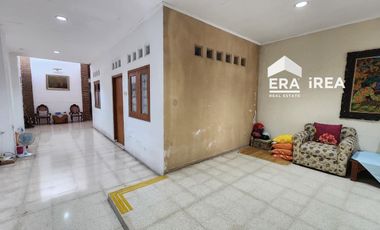 RUMAH DIJUAL DI SOLO DEKAT  PASAR KEMBANG SOLO