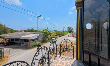 House for sale in Ayutthaya, Uthai District, Thanū Subdistrict, near Wat Sakae, European-style house near Rojana Industrial Estate
