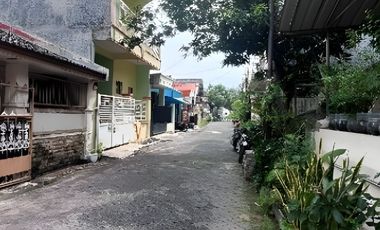 Dijual Via Lelang Rumah Kos di Perumahan Semolowaru Elok