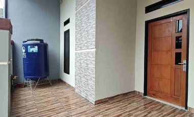 Rumah Bangunan Baru 1lt siap huni di Taman Harapan Baru dekat Harapan Indah Bekasi