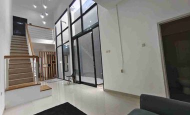 rumah murah mewah 2 lantai dekat UPN bisa untuk kost2an