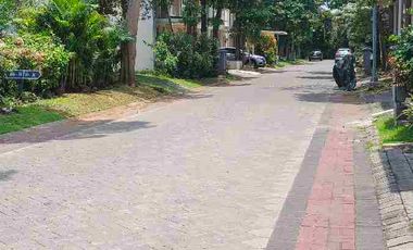 rumah murah mewah 2 lantai dekat UPN bisa untuk kost2an