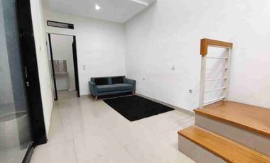 rumah murah mewah 2 lantai dekat UPN bisa untuk kost2an