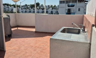 CASA LAGO DE TEQUESQUITENGO MORELOS