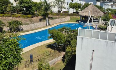 CASA LAGO DE TEQUESQUITENGO MORELOS