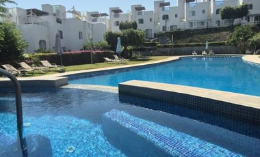 CASA LAGO DE TEQUESQUITENGO MORELOS