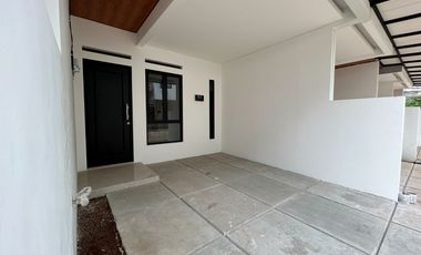 Rumah Siap Huni di Depok Lokasi di lalui Angkot di Depan Perumahan