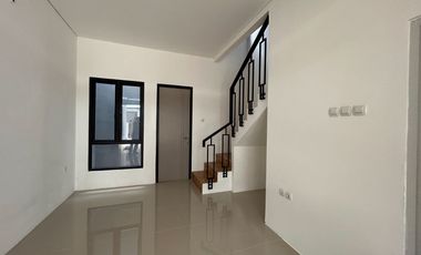 Rumah Siap Huni di Depok Lokasi di lalui Angkot di Depan Perumahan