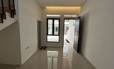 Rumah Siap Huni di Depok Lokasi di lalui Angkot di Depan Perumahan