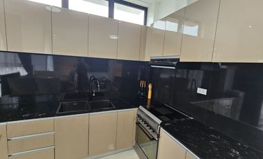 Beach House Villa in Morong, Bataan