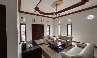 Rumah 2 Lantai Siap Huni Dekat Kampus dan Rumah Sakit Area Ringroad Timur Banguntapan Bantul