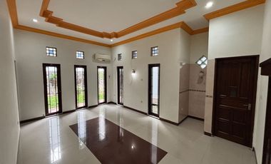 Rumah 2 Lantai Siap Huni Dekat Kampus dan Rumah Sakit Area Ringroad Timur Banguntapan Bantul