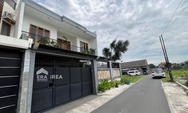 DIJUAL RUMAH MEWAH FULL FURNISHED DI SOLO SUMBER DEKAT KPU
