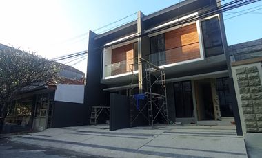Rumah Sutorejo Prima Baru 2Lantai LUX Dkt Mulyosari Bhaskara Wisma Permai