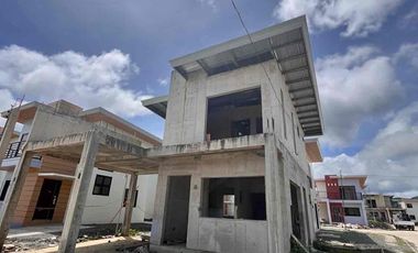 RUSH ASSUME: Prime Corner 3BR Home in Adelaida Meadow Residences. Save ₱3M!