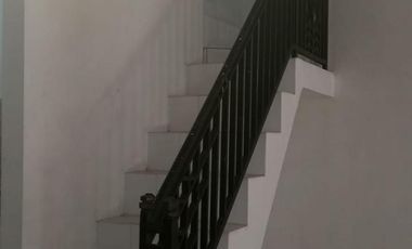 Ruko Strategis Bintara Pinggir Jalan – 2 Unit Jadi 1, Cocok Gudang & Usaha