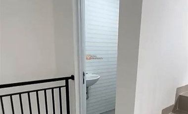 Siap operasional! Strategis cocok utk usaha kantor cafe dll Disewakan Ruko 4lt (Brand new) dipademangan