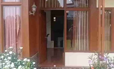 Villa Kayu minimalis