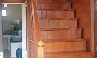 Villa Kayu minimalis