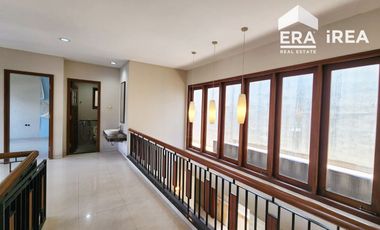 DIJUAL RUMAH CLUSTER 2 LANTAI SIAP HUNI SOLO BARU