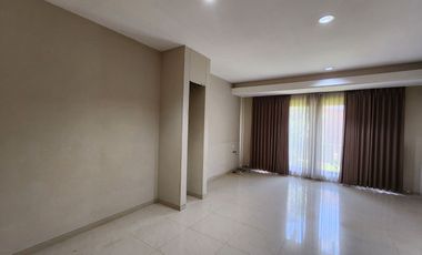 DIJUAL RUMAH CLUSTER 2 LANTAI SIAP HUNI SOLO BARU