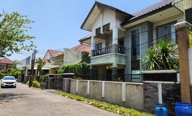 DIJUAL RUMAH CLUSTER 2 LANTAI SIAP HUNI SOLO BARU