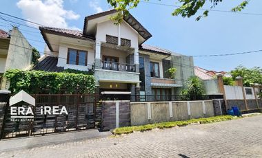 DIJUAL RUMAH CLUSTER 2 LANTAI SIAP HUNI SOLO BARU