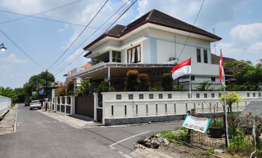 DIJUAL RUMAH SIAP HUNI DEKAT THE PARK MALL SOLO BARU