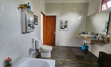 DIJUAL RUMAH SIAP HUNI DEKAT THE PARK MALL SOLO BARU