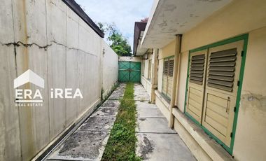 DIJUAL / DISEWAKAN RUMAH DEKAT STADION MANAHAN SOLO
