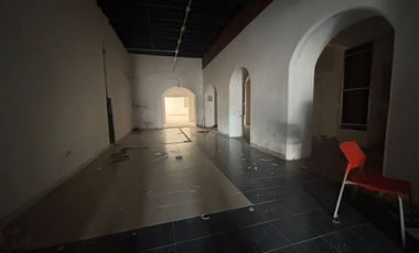 RENTA DE EXCELENTE LOCAL CON ALTURA DOMO EN EL ZOCALO DE SAN PEDRO CHOLULA PUEBLA ATENCION FRANQUICIAS